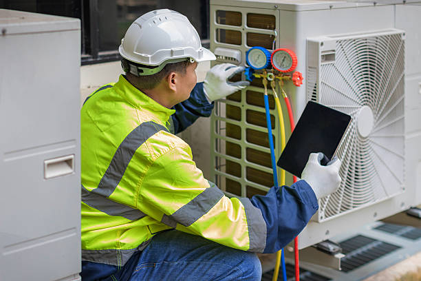 Professional Hvac technician working in Evansville, WI